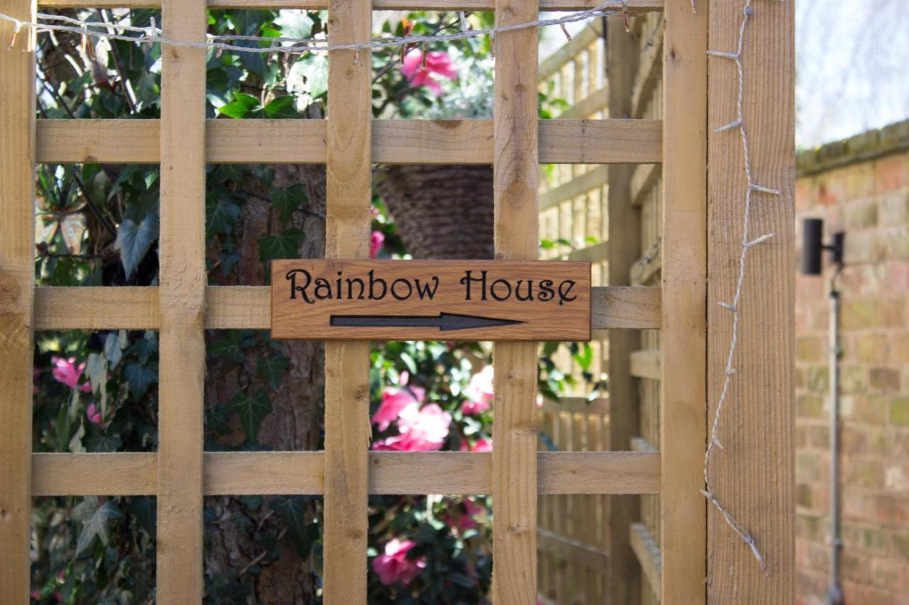Rainbow House - Entire Place Lutterworth Exterior photo